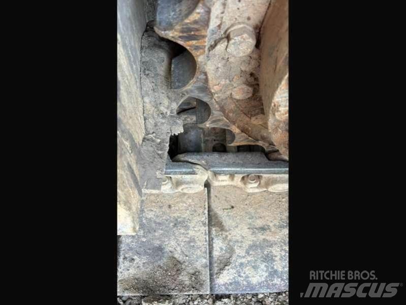 Hitachi ZX210LC-3 Gravemaskiner med lang bom