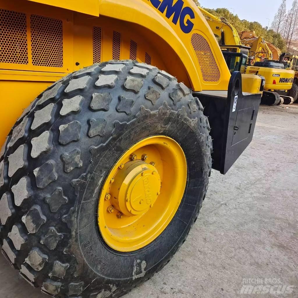 XCMG XS 142 J Valsetog