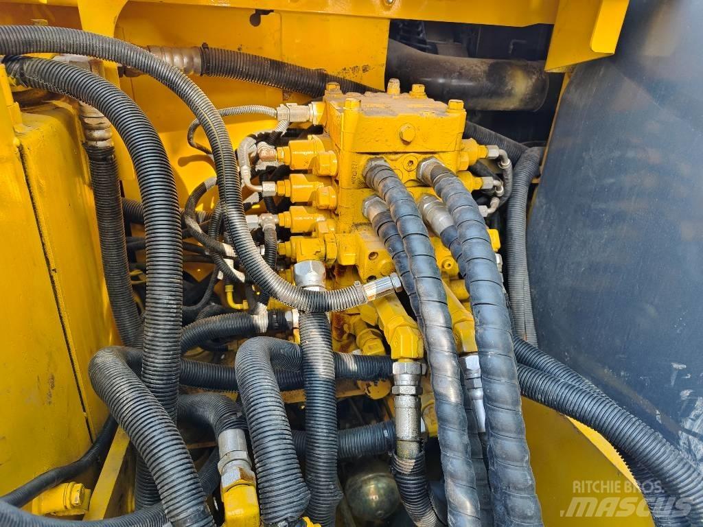 Komatsu PC 130-7 Beltegraver