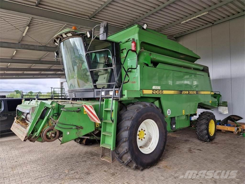 John Deere 2066 Skurtreskere