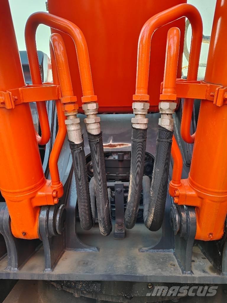 Hitachi ZX 210 Beltegraver