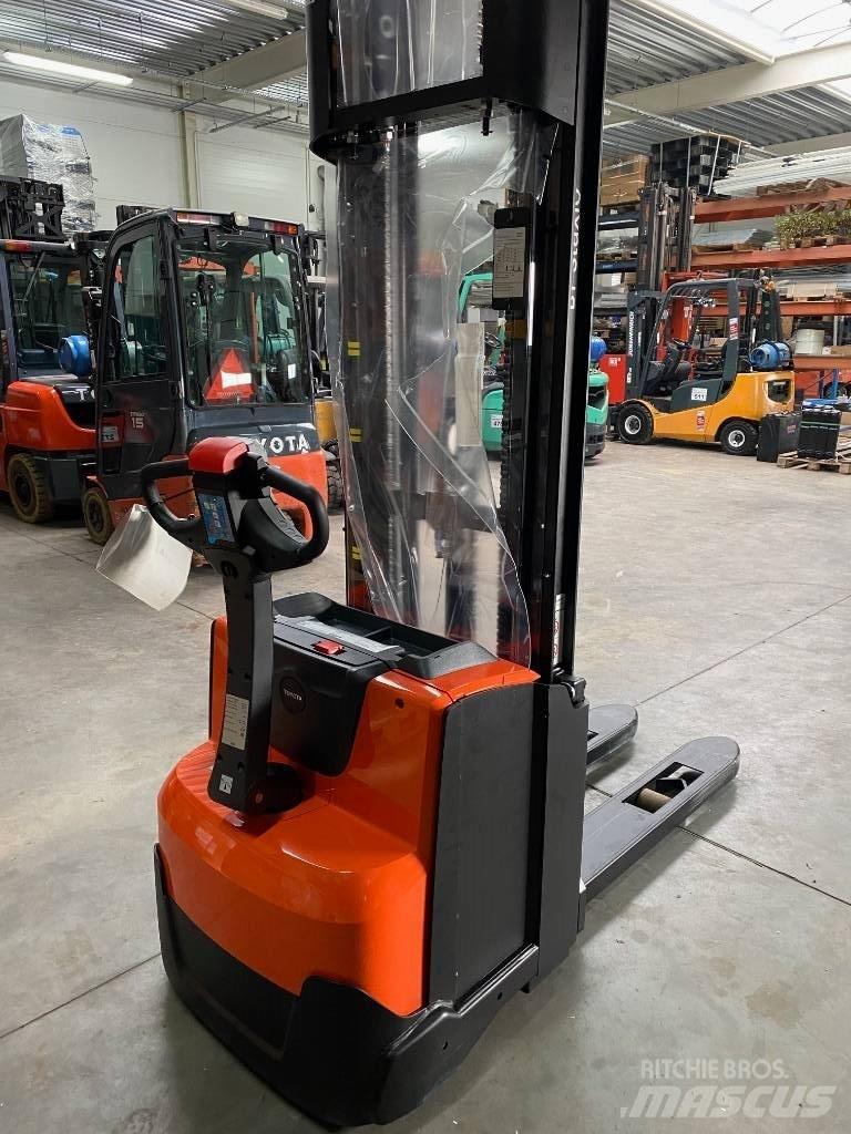 Toyota SWE120L (nowy) Elektriske trucker