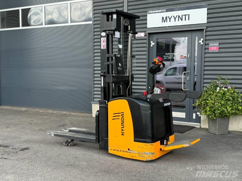 Hyundai 15ESR Stablere