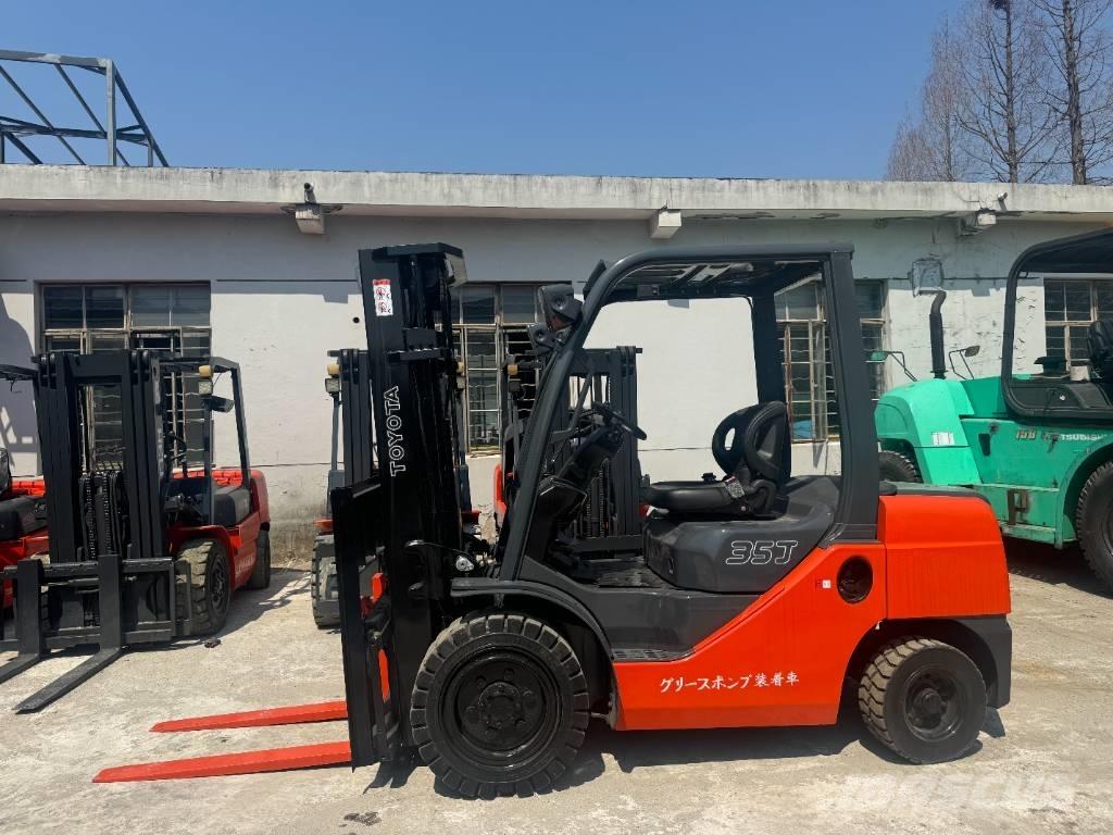 Toyota FD 35 Diesel Trucker