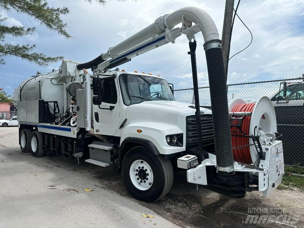 Freightliner 114SD Slamsugere