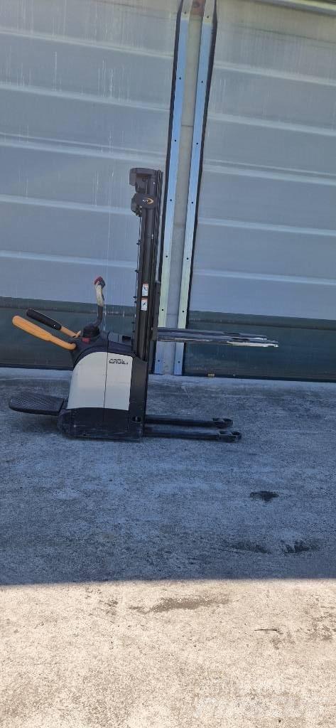 Crown ET40001.4 Ledetrucker