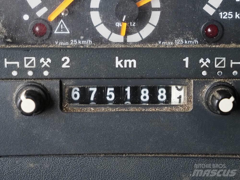 Scania 94 D 260 Skapbiler