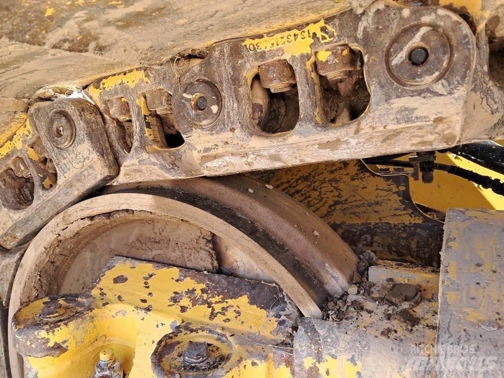 Komatsu D61PXI-24E0 Dozere Beltegående