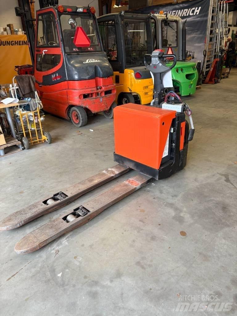 BT LPE 200 / 8 Lavtløftende truck med platform