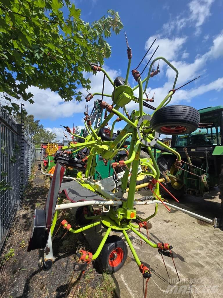 CLAAS Volto 800 Raker og høyvendere