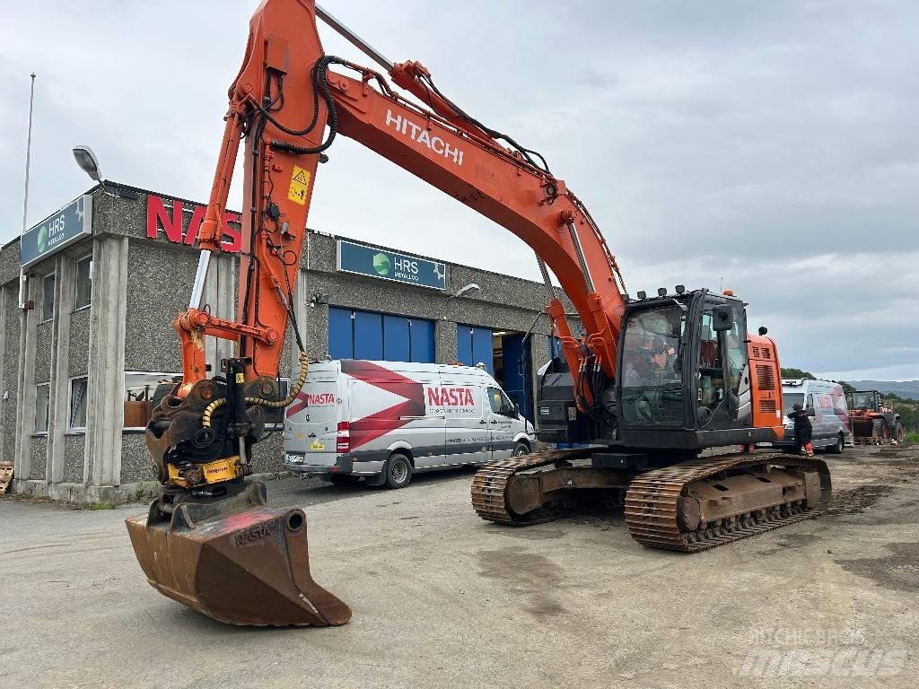 Hitachi ZX225USLC-5 Beltegraver