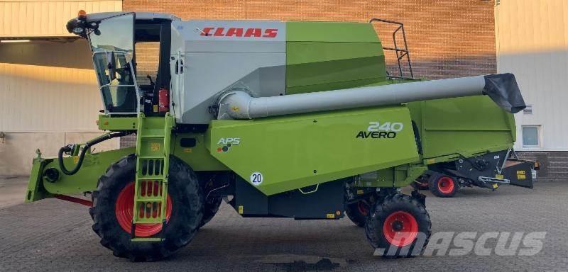 CLAAS AVERO 240 Skurtreskere