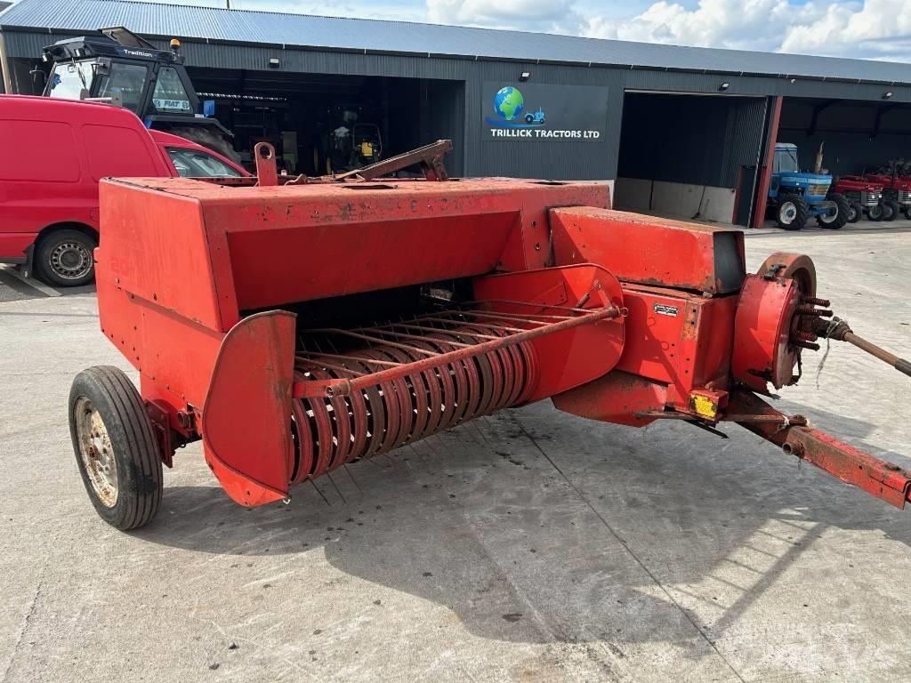 Massey Ferguson 120 Firkantpresser