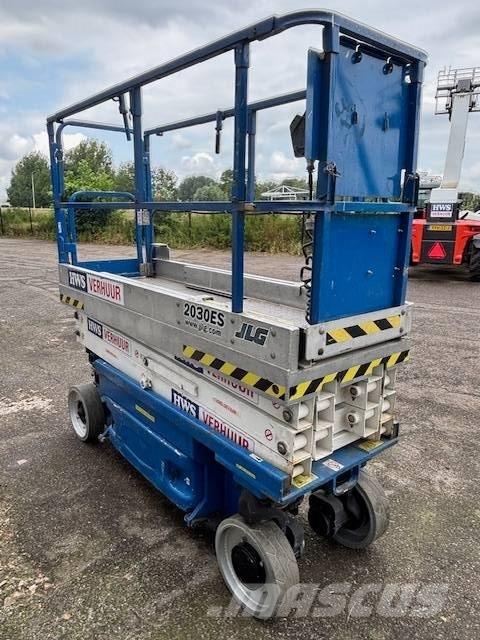JLG 2030 ES Sakselifter