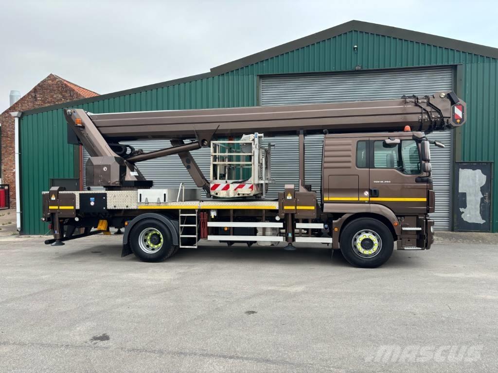 Ruthmann T380 Bilmontert lift