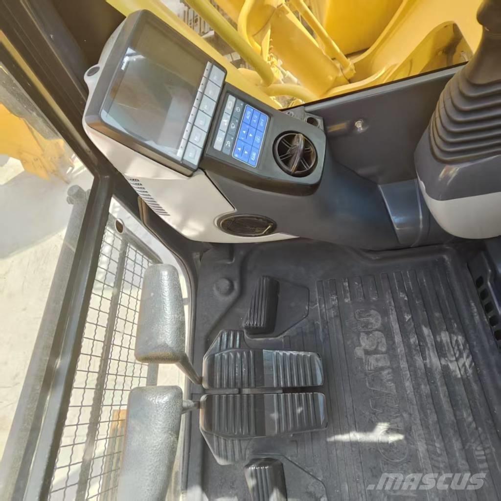 Komatsu PC 220-8 Beltegraver