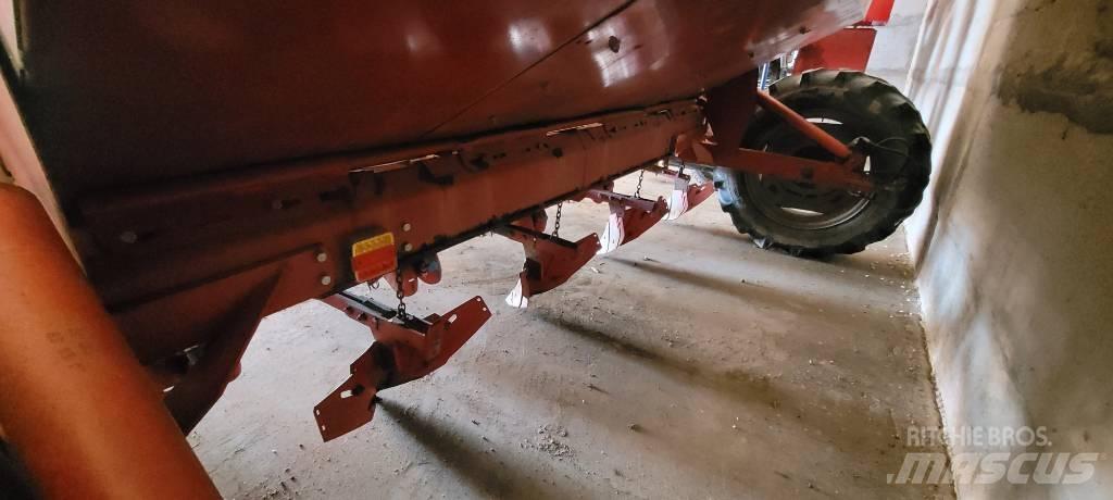 Underhaug 3200 Sette- og Plantemaskiner
