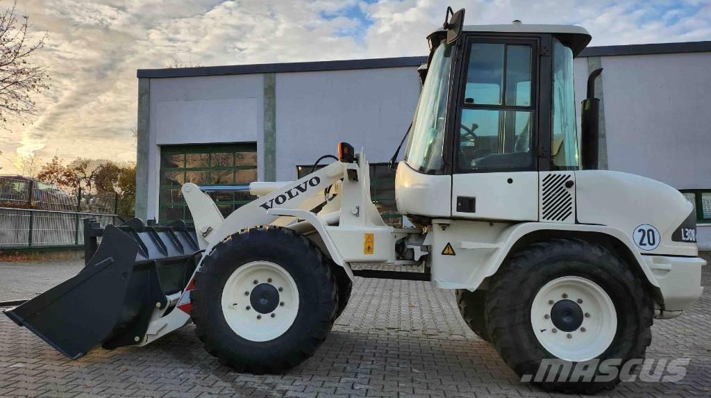 Volvo L 30 B Hjullastere