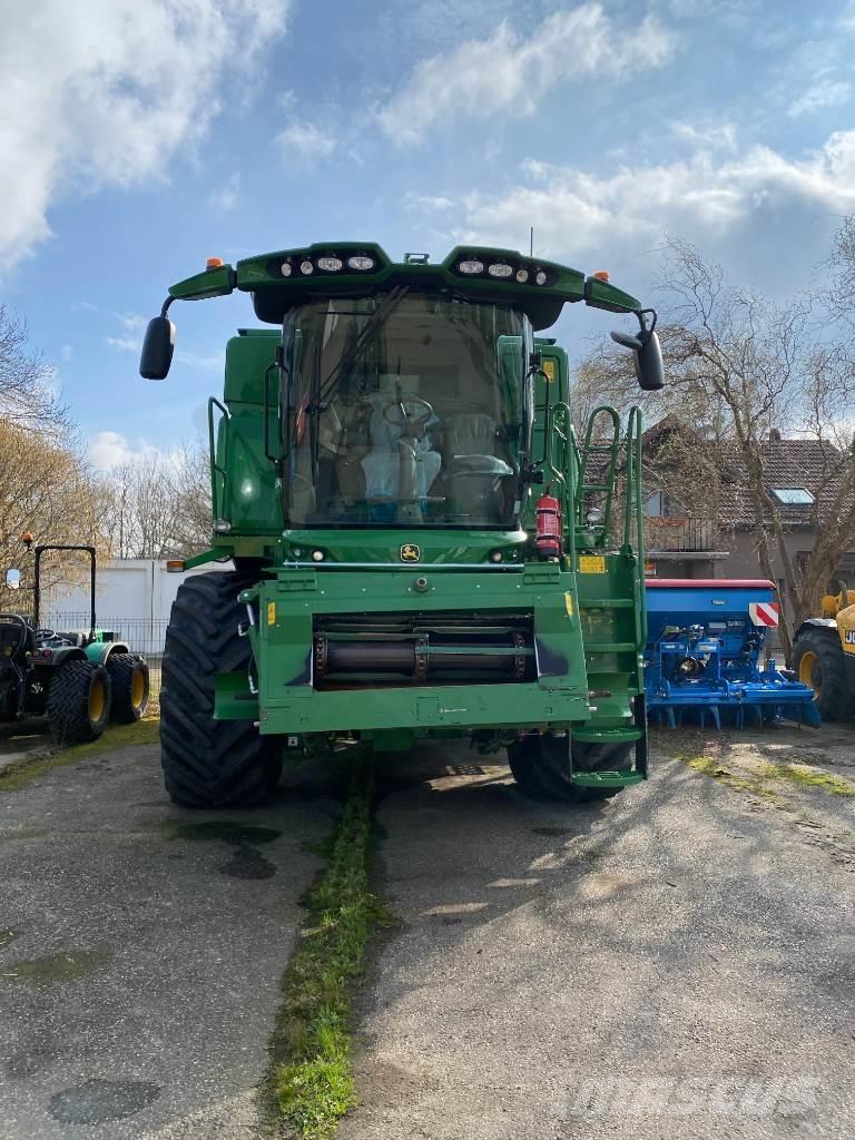 John Deere T560 HM Skurtreskere