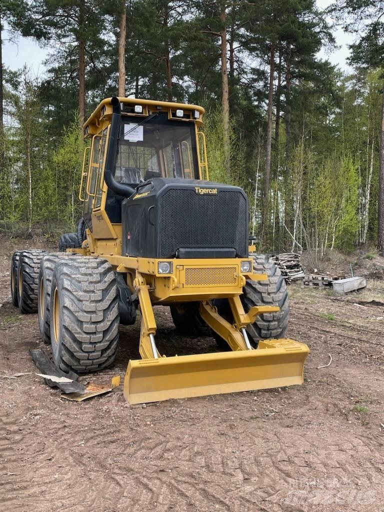 Tigercat 1075C Lassbærere