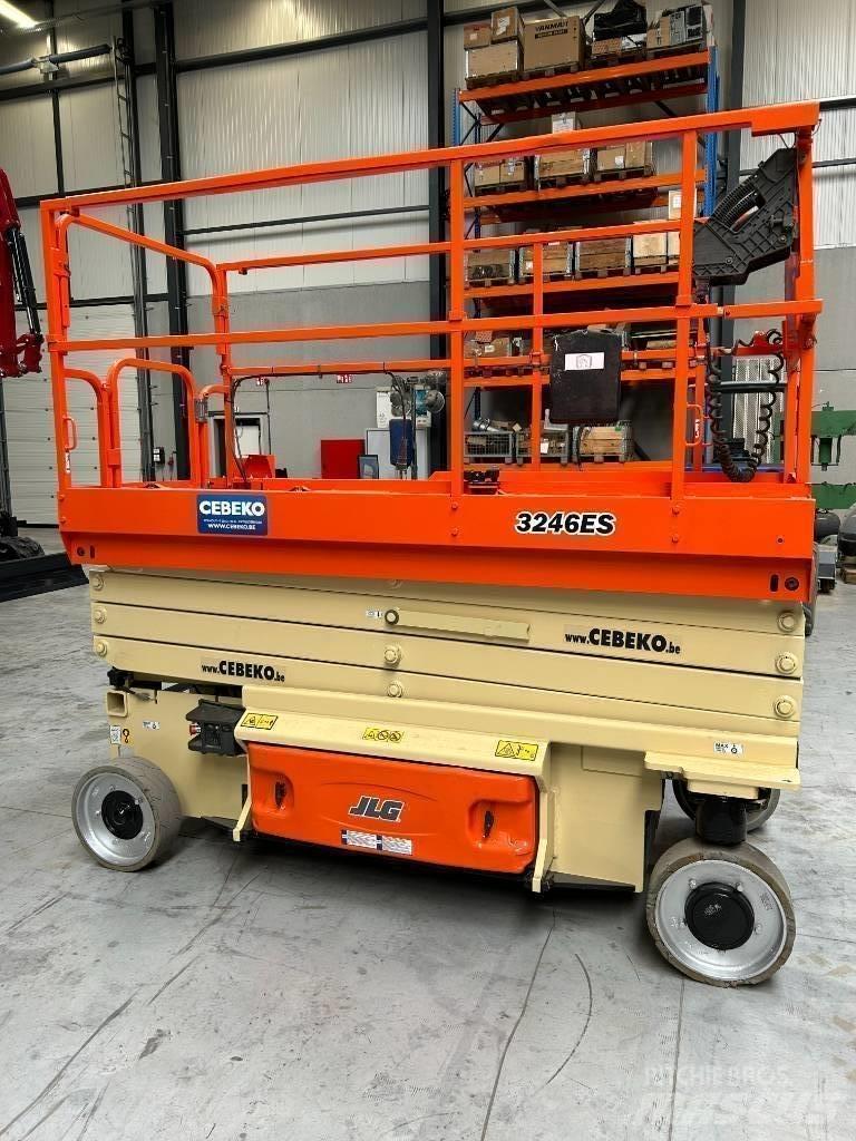 JLG 3246ES Sakselifter
