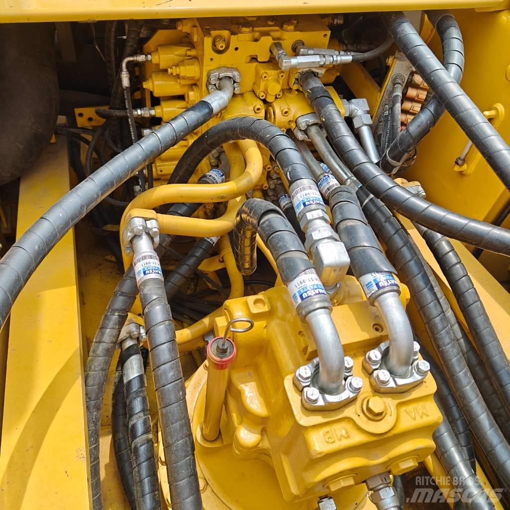 Komatsu 350-7 Beltegraver
