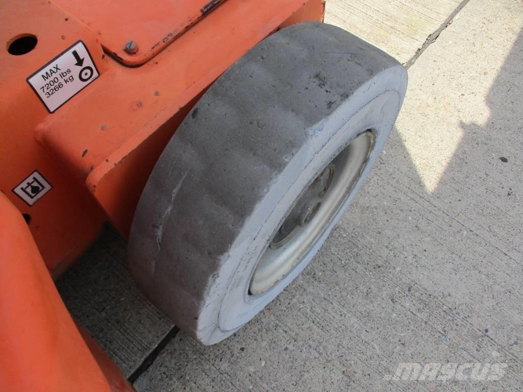 JLG E400 AJPN (745) Selvgående bomlifter