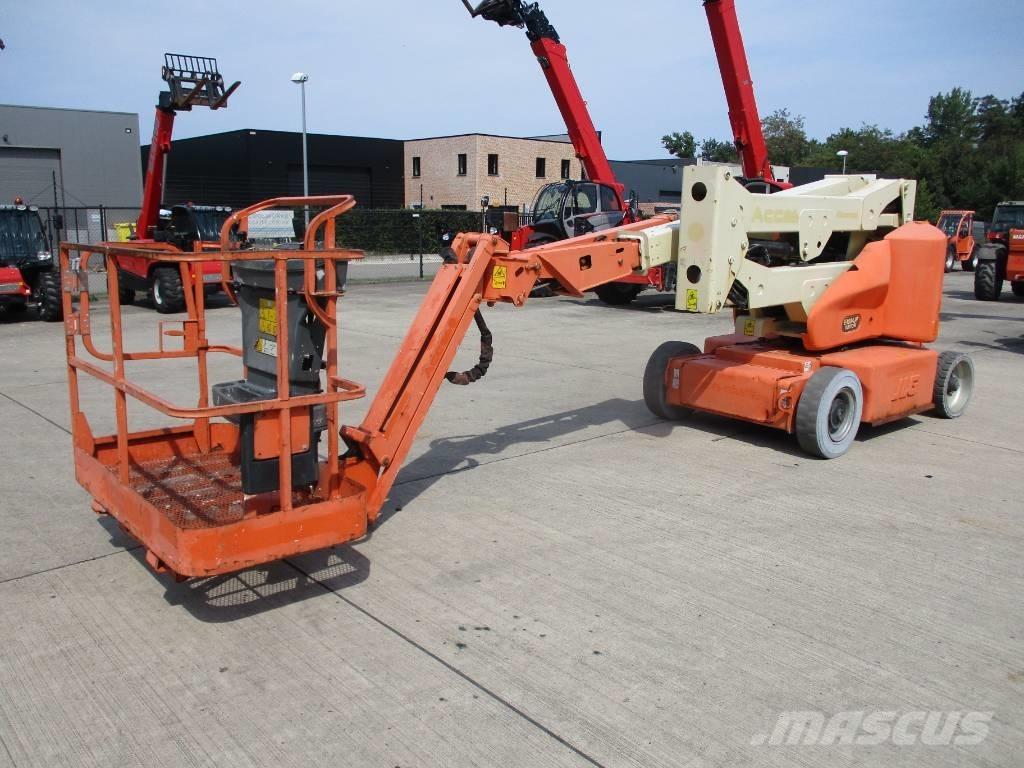JLG E400 AJPN (745) Selvgående bomlifter