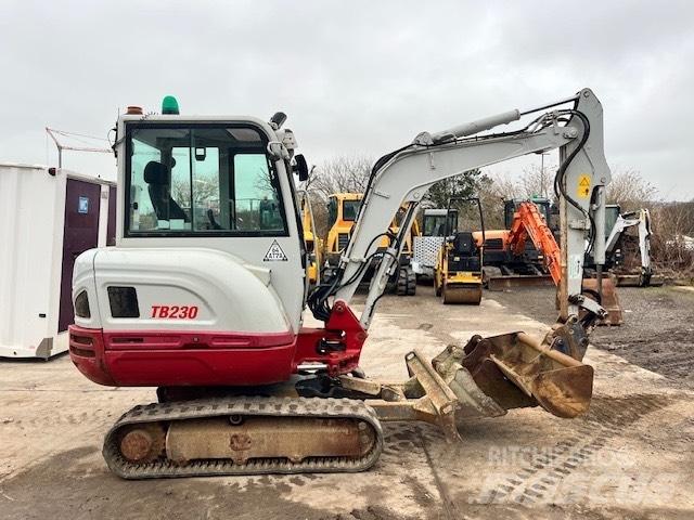 Takeuchi TB 230 Minigravere <7t