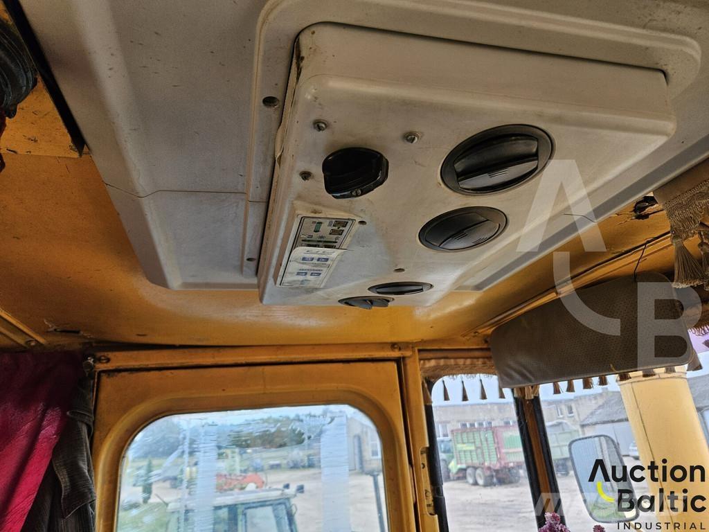  Kirovec K-701 Traktorer