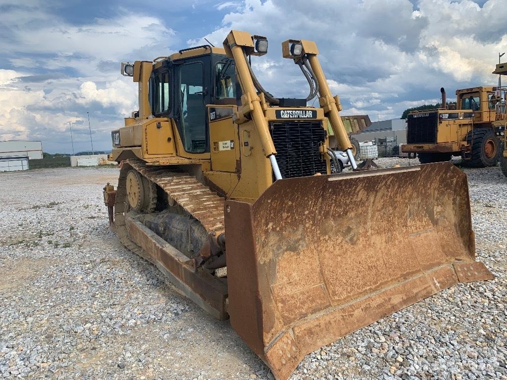 CAT D 6 T Dozere Beltegående