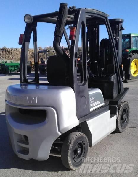 Nissan FD02A25Q Diesel Trucker