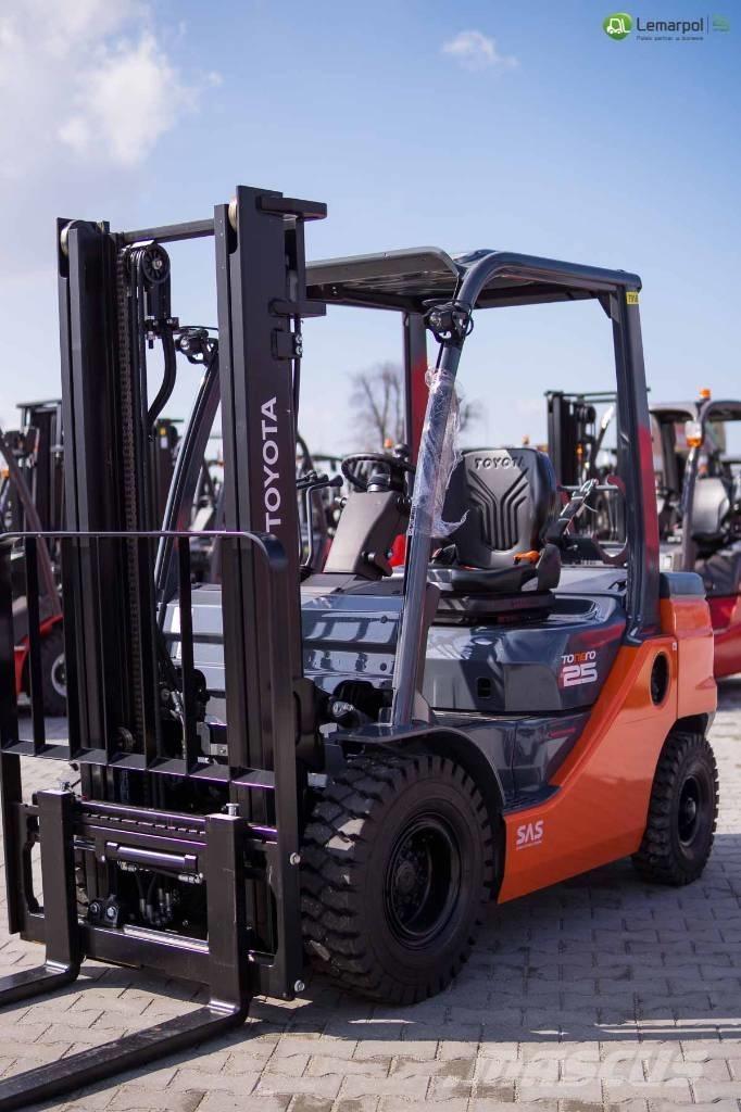 Toyota 02-8 FG F 25 Propan trucker
