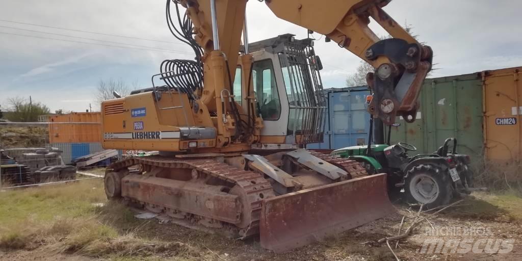 Liebherr R 932 T Spesialtilpassede gravemaskiner