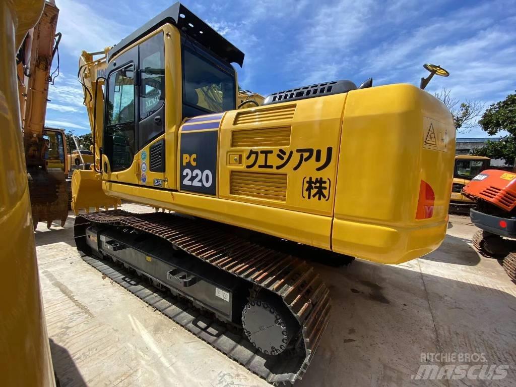 Komatsu PC220-7 Beltegraver