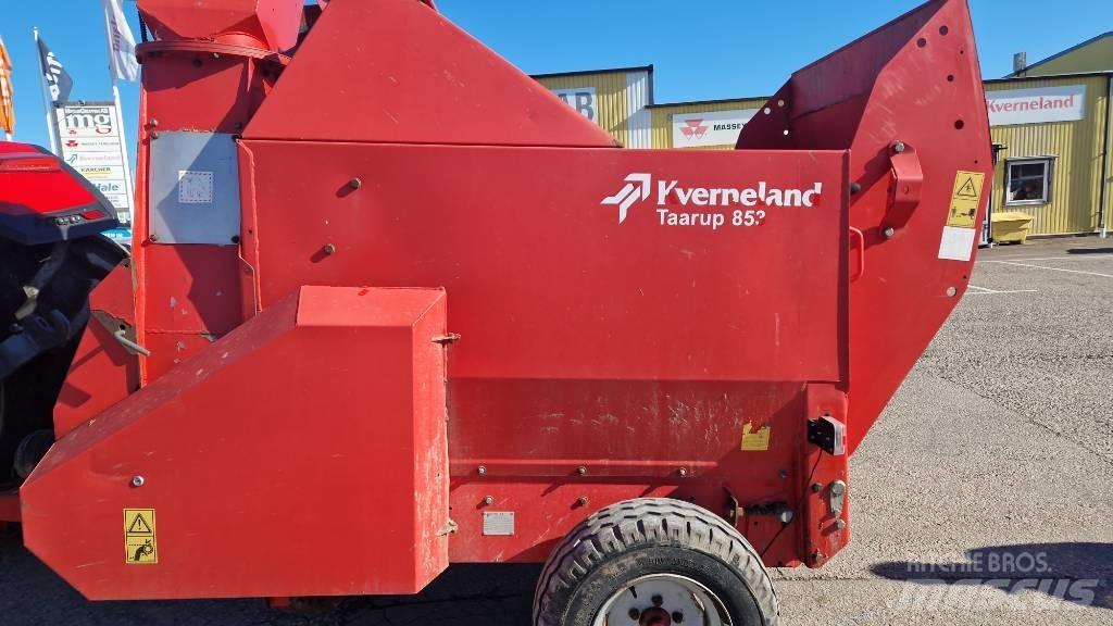 Kverneland 853 Rundballerivere, -kuttere og -utpakkere