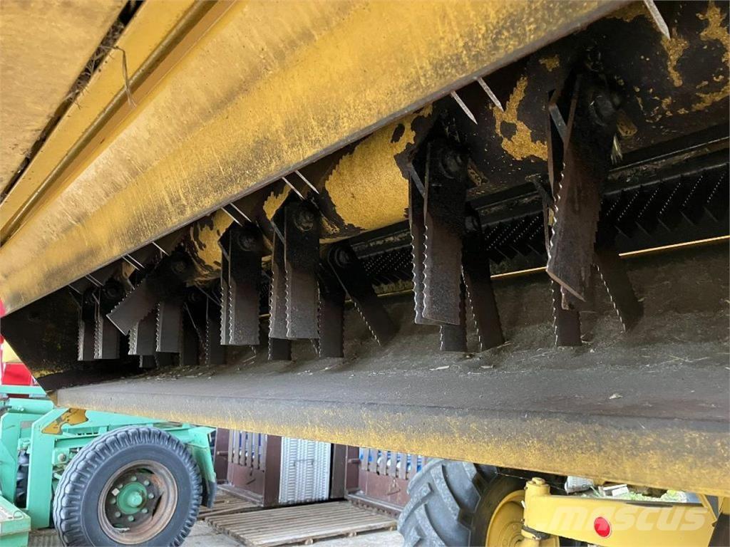 New Holland TX67 Skurtreskere