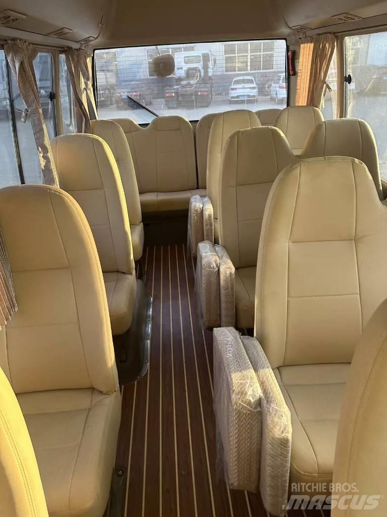 Toyota Coaster Intercity busser