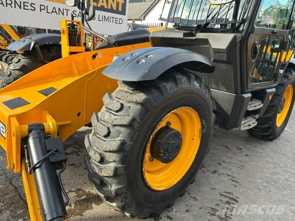 JCB 535-125 Hiviz Teleskoplastere