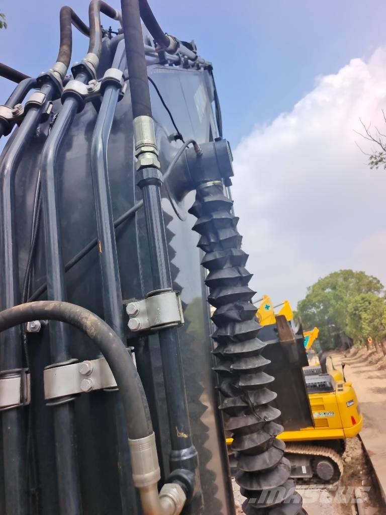 Hyundai HX 220 Beltegraver