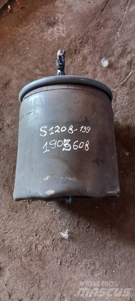 Scania 94 D.   1903608 Aksler