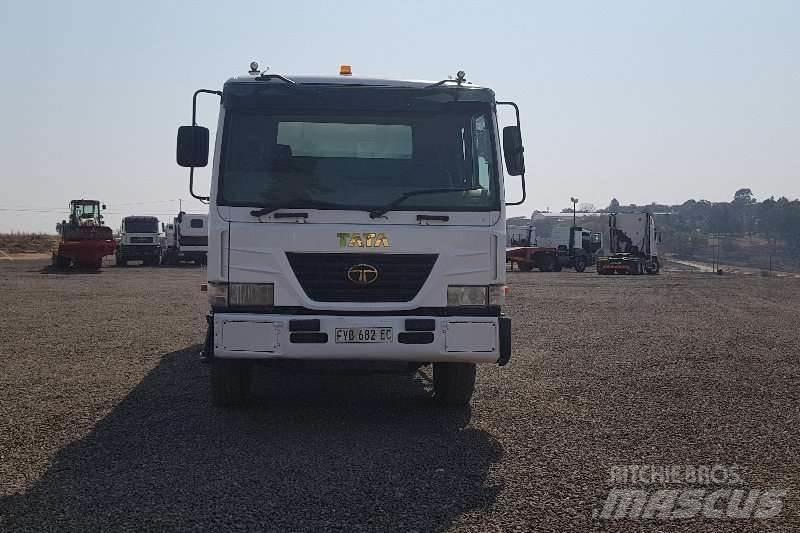 Tata Novus 3434 Andre lastebiler