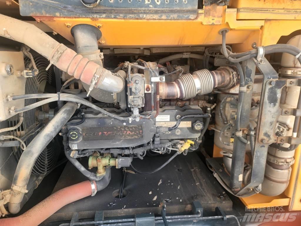 Hyundai HX 220 Beltegraver