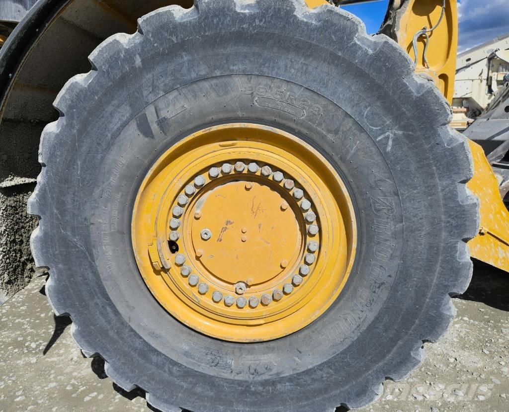 CAT 982 M Hjullastere