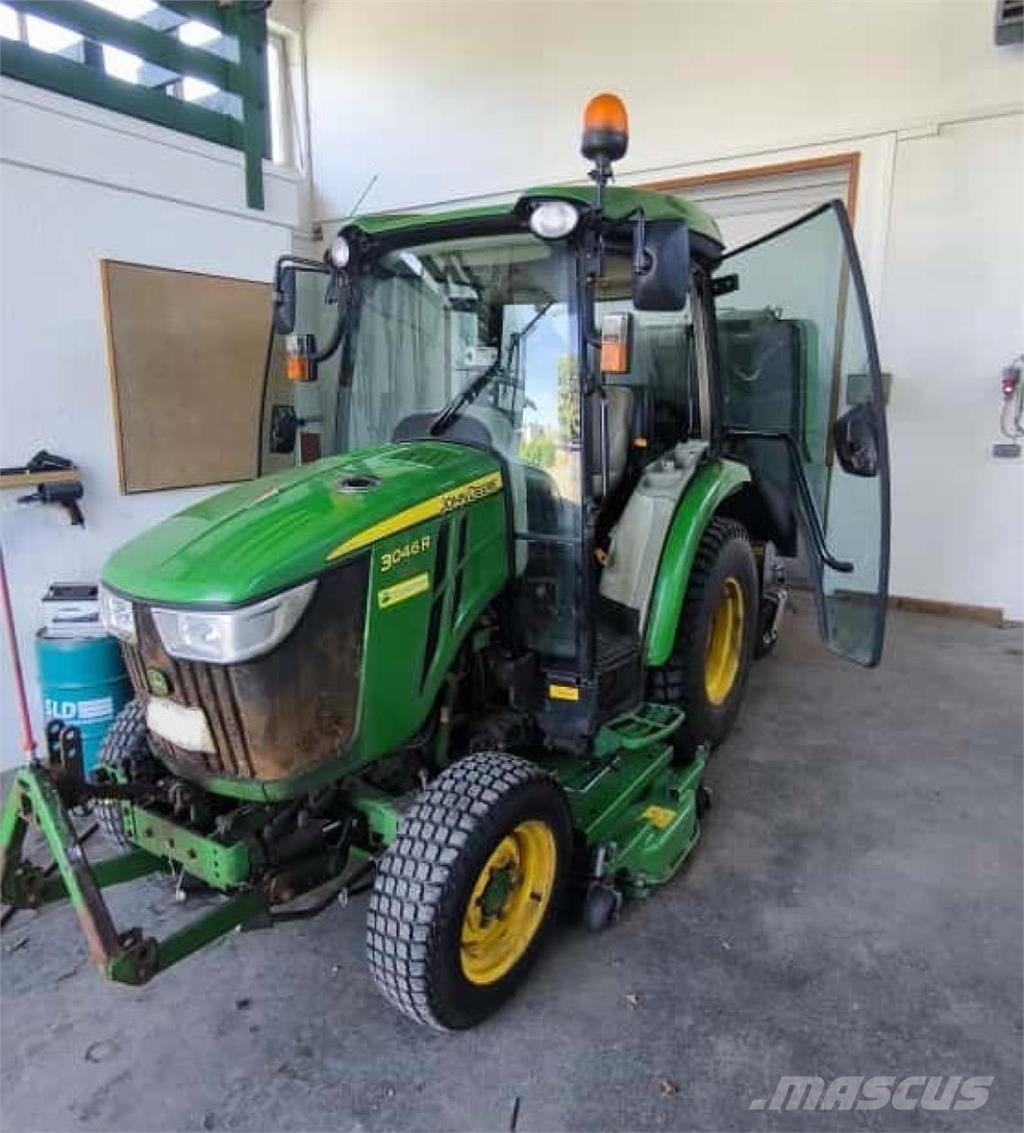 John Deere 3046R Kompakttraktorer