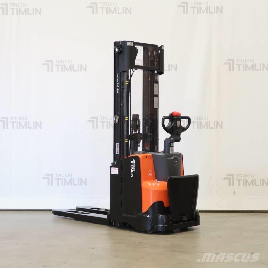 Toyota SWE120L Stablere
