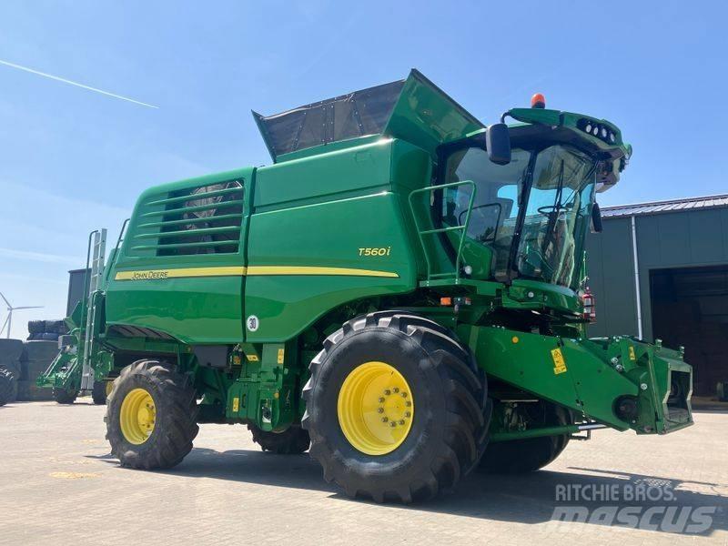 John Deere T 560 i Skurtreskere