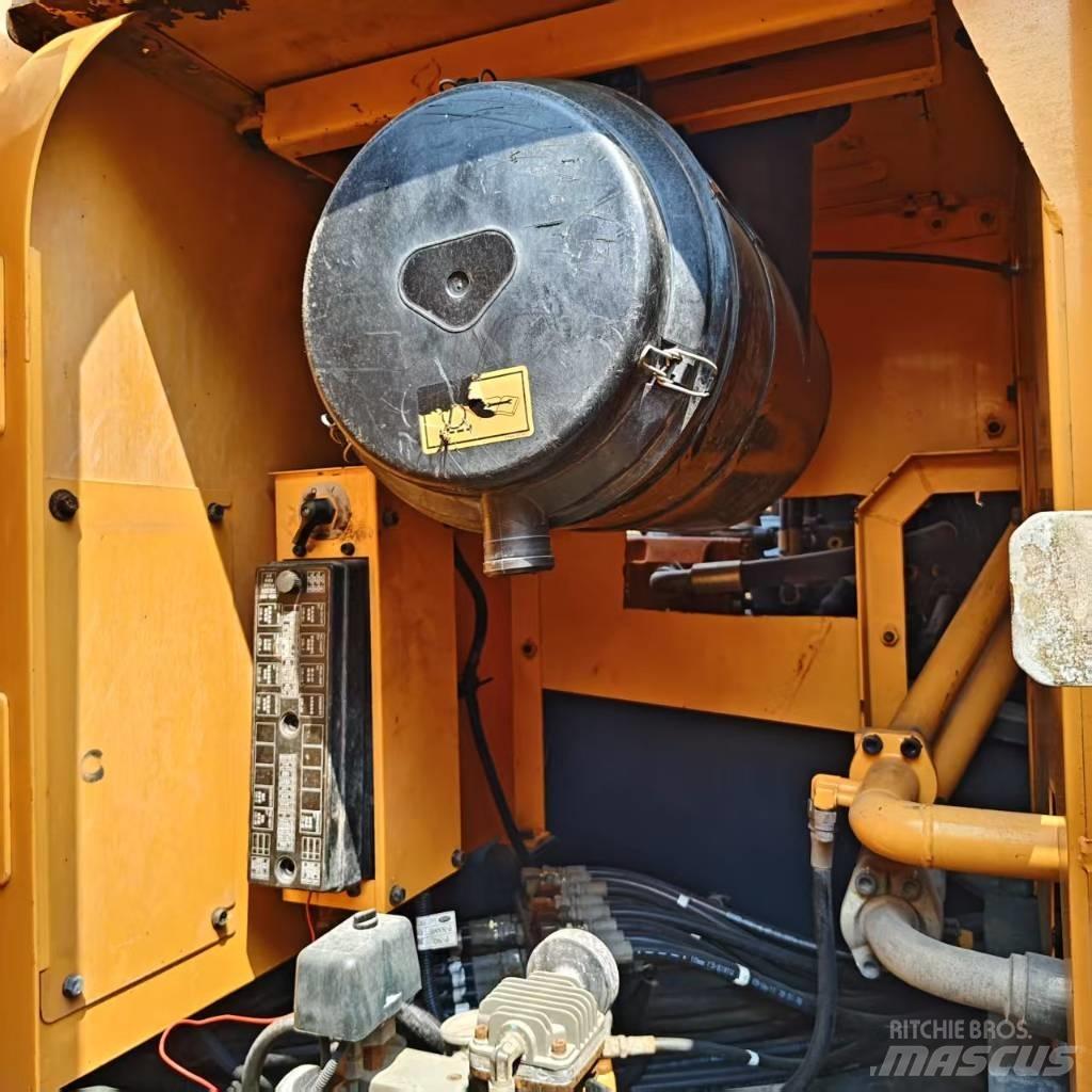 Hyundai Robex 305 LC Beltegraver