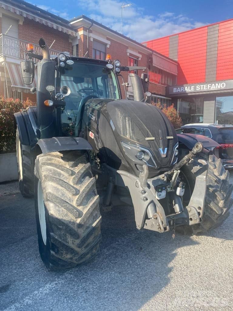 Valtra T 144 Traktorer