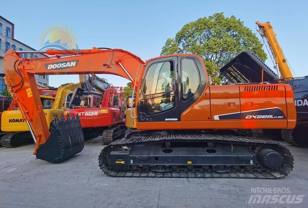 Doosan DX 225 LC Beltegraver